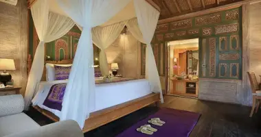 Artist Pool Villa
